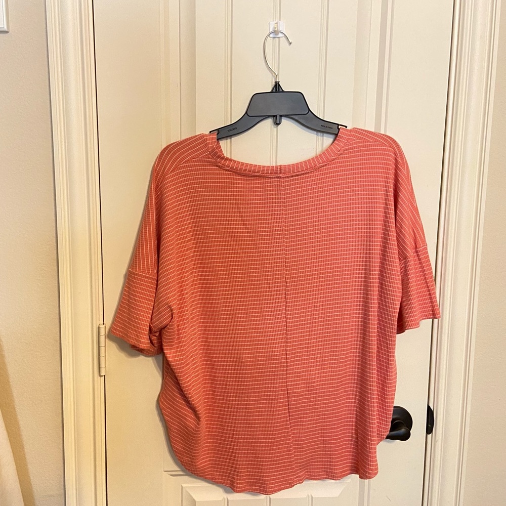 Button down top - Picture 5 of 7